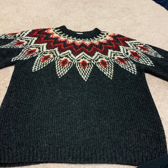 Hand Knitted wool fair isle sweater - Picture 2 of 8
